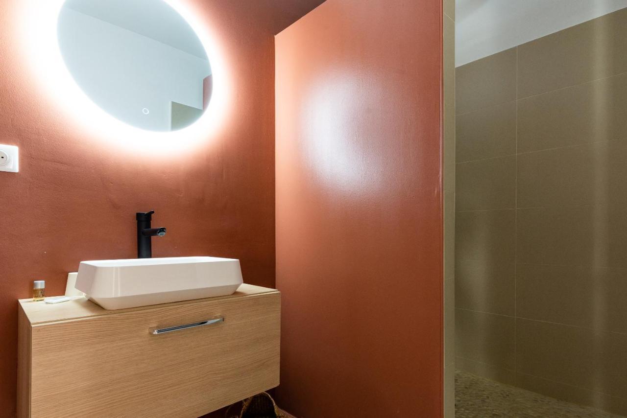 Suite And Spa 21 Dijon Exteriör bild